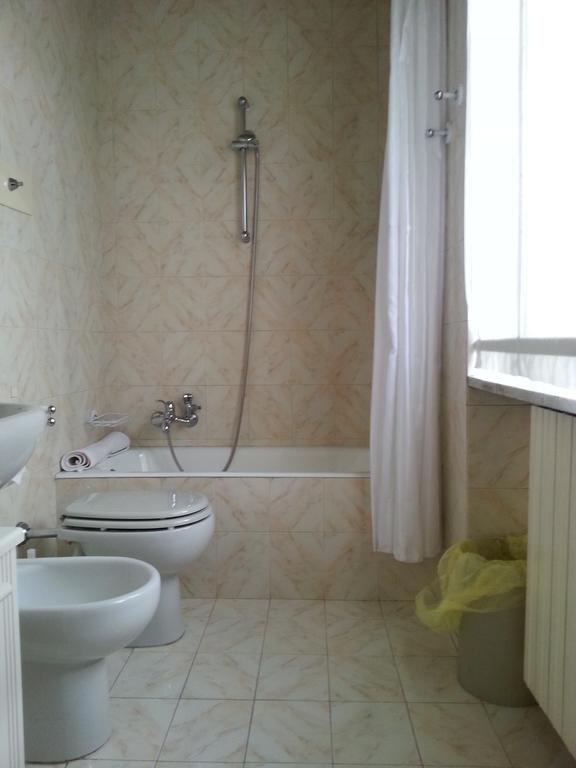 غالاّراتي B&B Gloria الغرفة الصورة